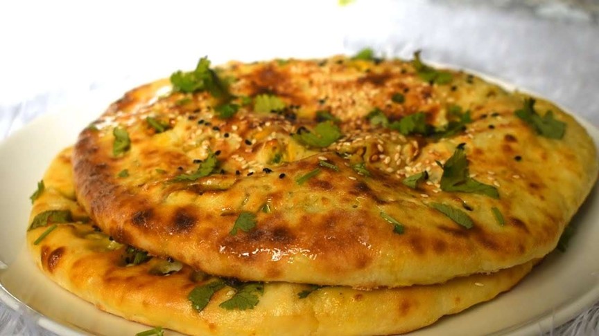 خبز نان بالجبن